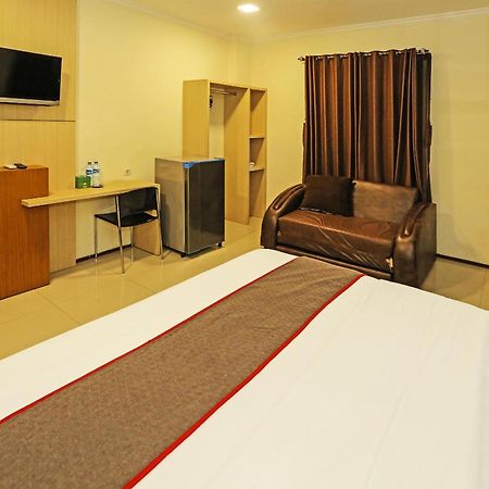 Super Oyo Townhouse Oak Hotel Fiducia Serpong Exteriér fotografie