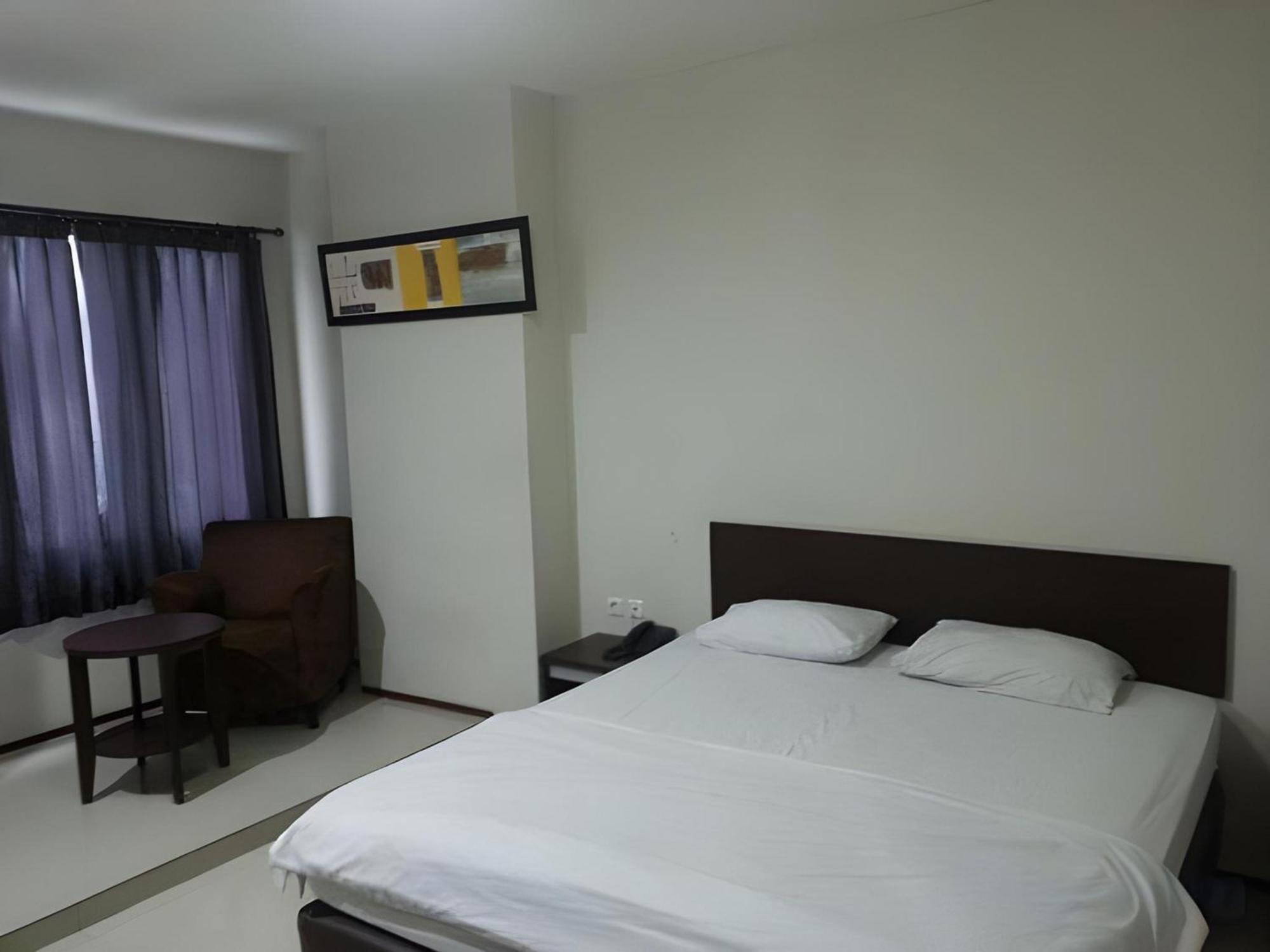 Super Oyo Townhouse Oak Hotel Fiducia Serpong Exteriér fotografie