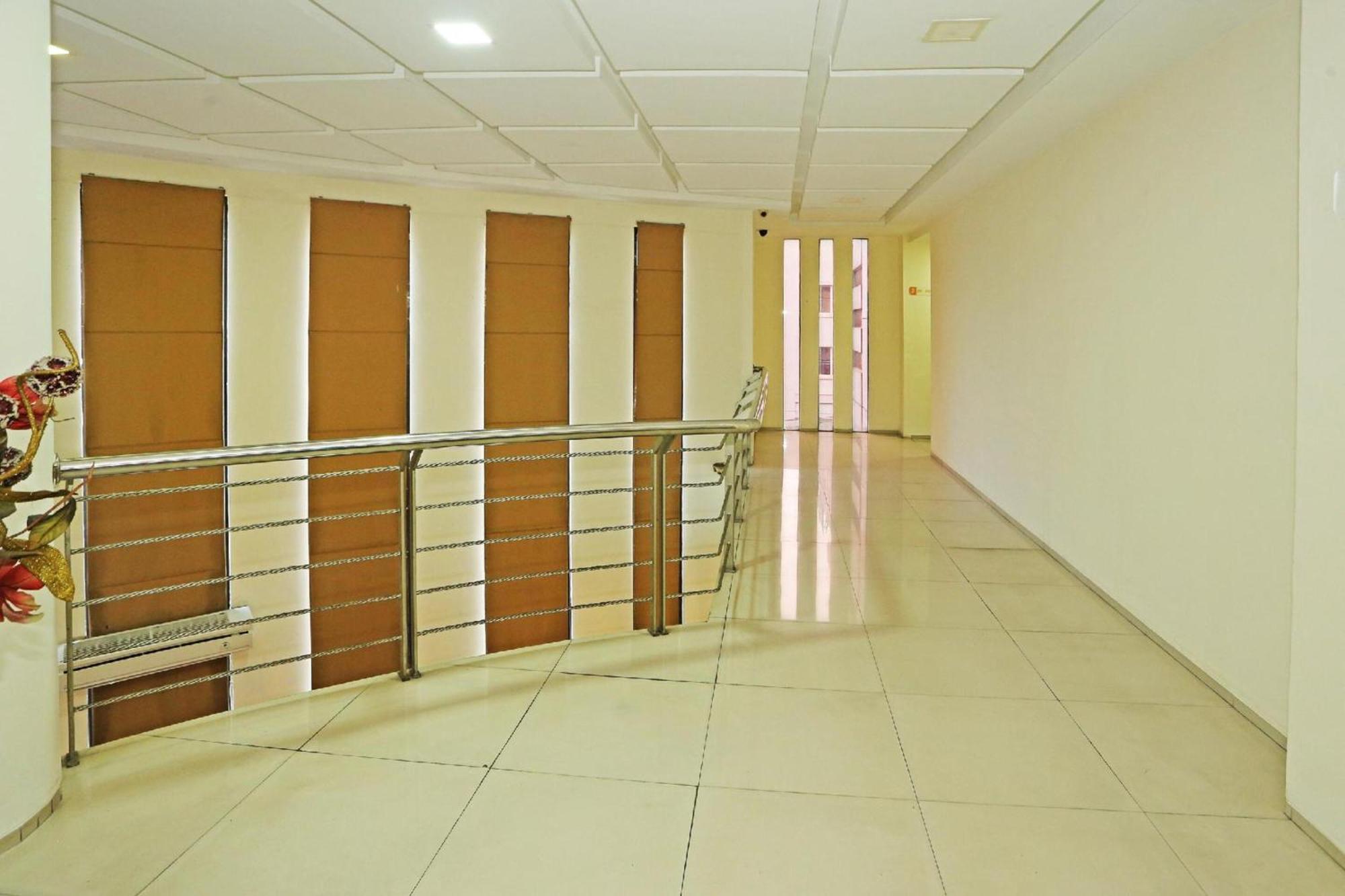 Super Oyo Townhouse Oak Hotel Fiducia Serpong Exteriér fotografie