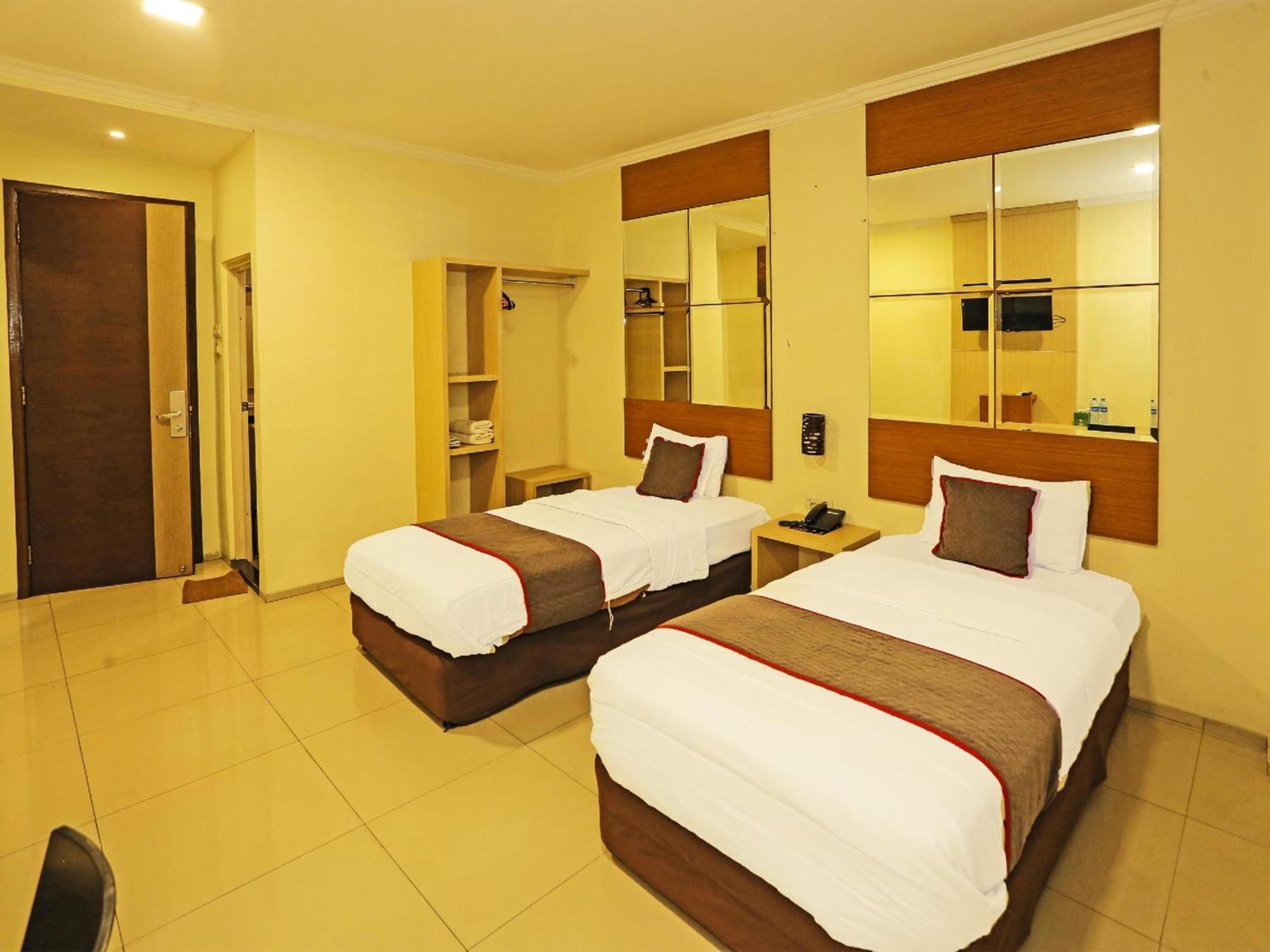 Super Oyo Townhouse Oak Hotel Fiducia Serpong Exteriér fotografie