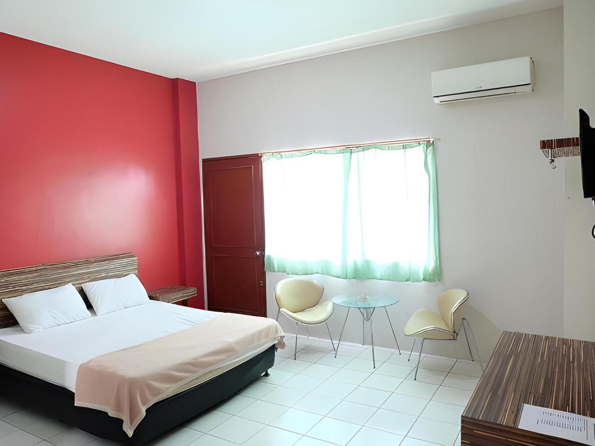 Super Oyo Townhouse Oak Hotel Fiducia Serpong Exteriér fotografie