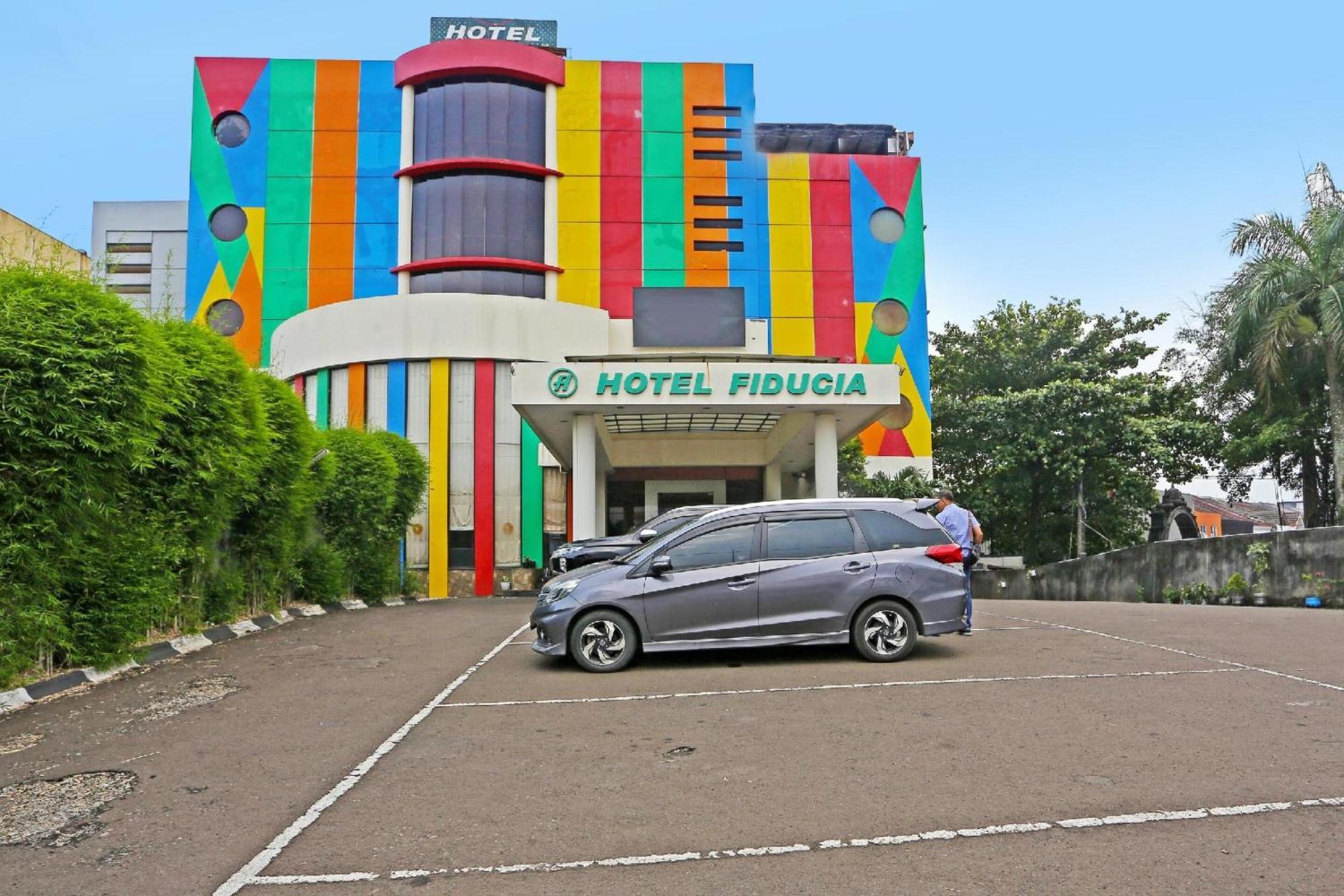 Super Oyo Townhouse Oak Hotel Fiducia Serpong Exteriér fotografie