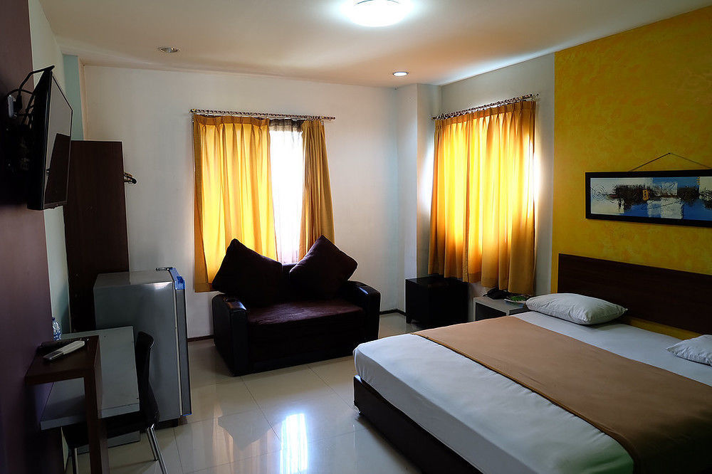 Super Oyo Townhouse Oak Hotel Fiducia Serpong Exteriér fotografie